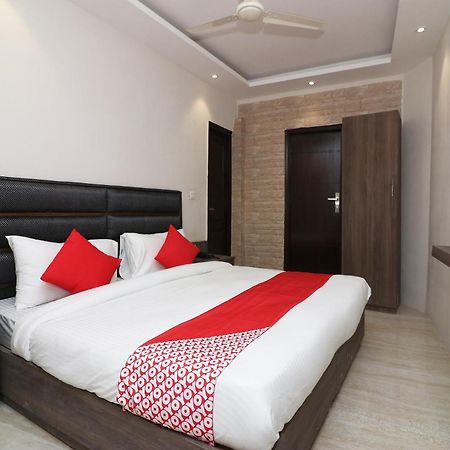 Oyo Flagship Doraemon Residency Hotel นิวเดลี ภายนอก รูปภาพ